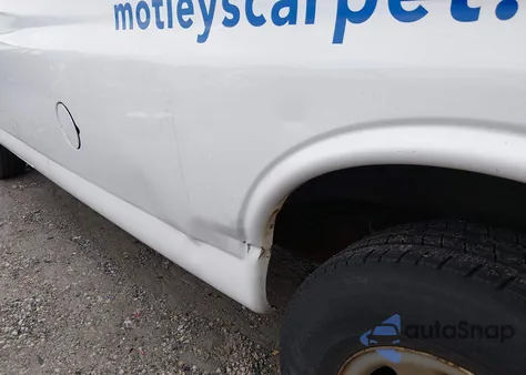 2008 Chevrolet Express Work Van z USA, uszkodzony, nr VIN 1GCFG15X381188746